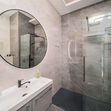 Ans Hanza Tower 17th Floor With View, Swimming Pool Area With Saunas, Viewing Terrace 公寓