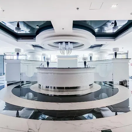 Ans Hanza Tower 17th Floor With View, Swimming Pool Area With Saunas, Viewing Terrace 公寓 *
