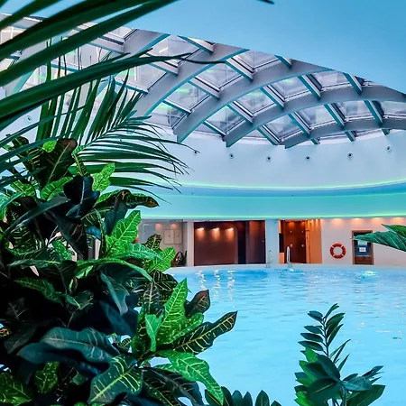 Hanza Tower No 1704 - 17th Floor, Swimming Pool, Jacuzzi, Viewing Terrace Lägenhet *
