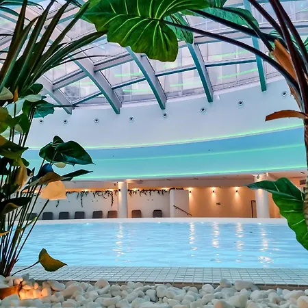Ans Hanza Tower 17th Floor With View, Swimming Pool Area With Saunas, Viewing Terrace 什切青