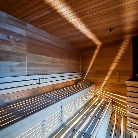 Hanza Tower No 1704 - 17th Floor, Swimming Pool, Jacuzzi, Viewing Terrace