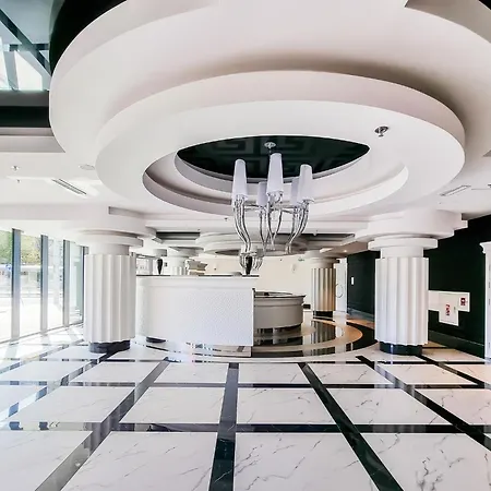 Ans Hanza Tower 17th Floor With View, Swimming Pool Area With Saunas, Viewing Terrace 公寓