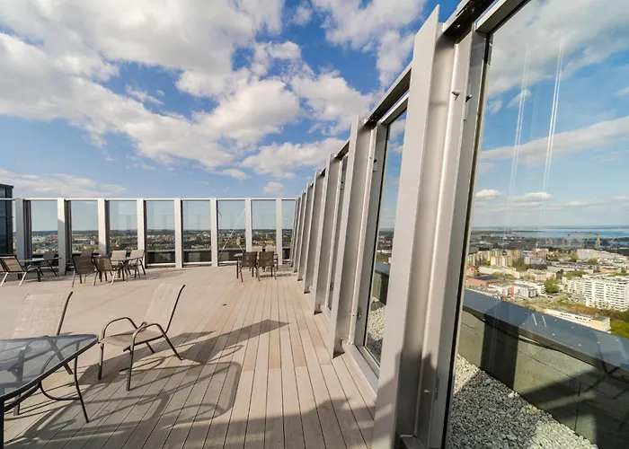 Ans Hanza Tower 17th Floor With View, Swimming Pool Area With Saunas, Viewing Terrace *