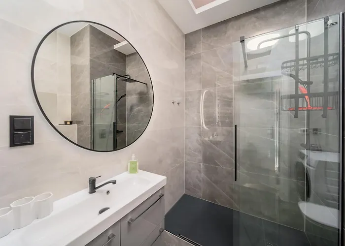 Ans Hanza Tower 17th Floor With View, Swimming Pool Area With Saunas, Viewing Terrace Apartment